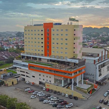 Harris Hotel Samarinda Exterior photo